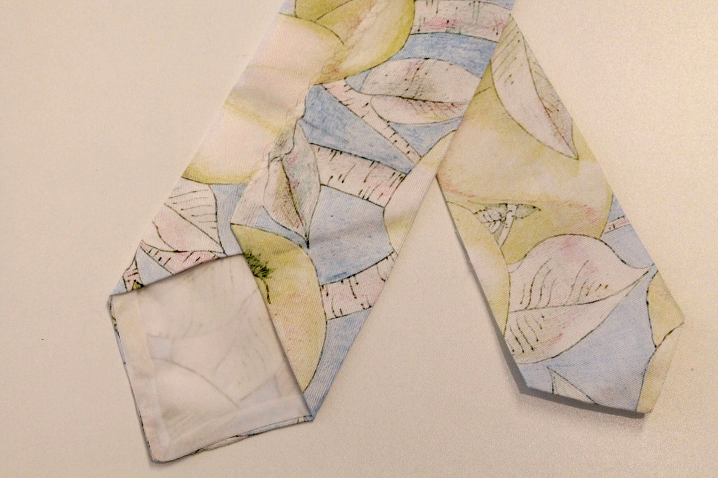 Silk four in hand single fold tie with apples