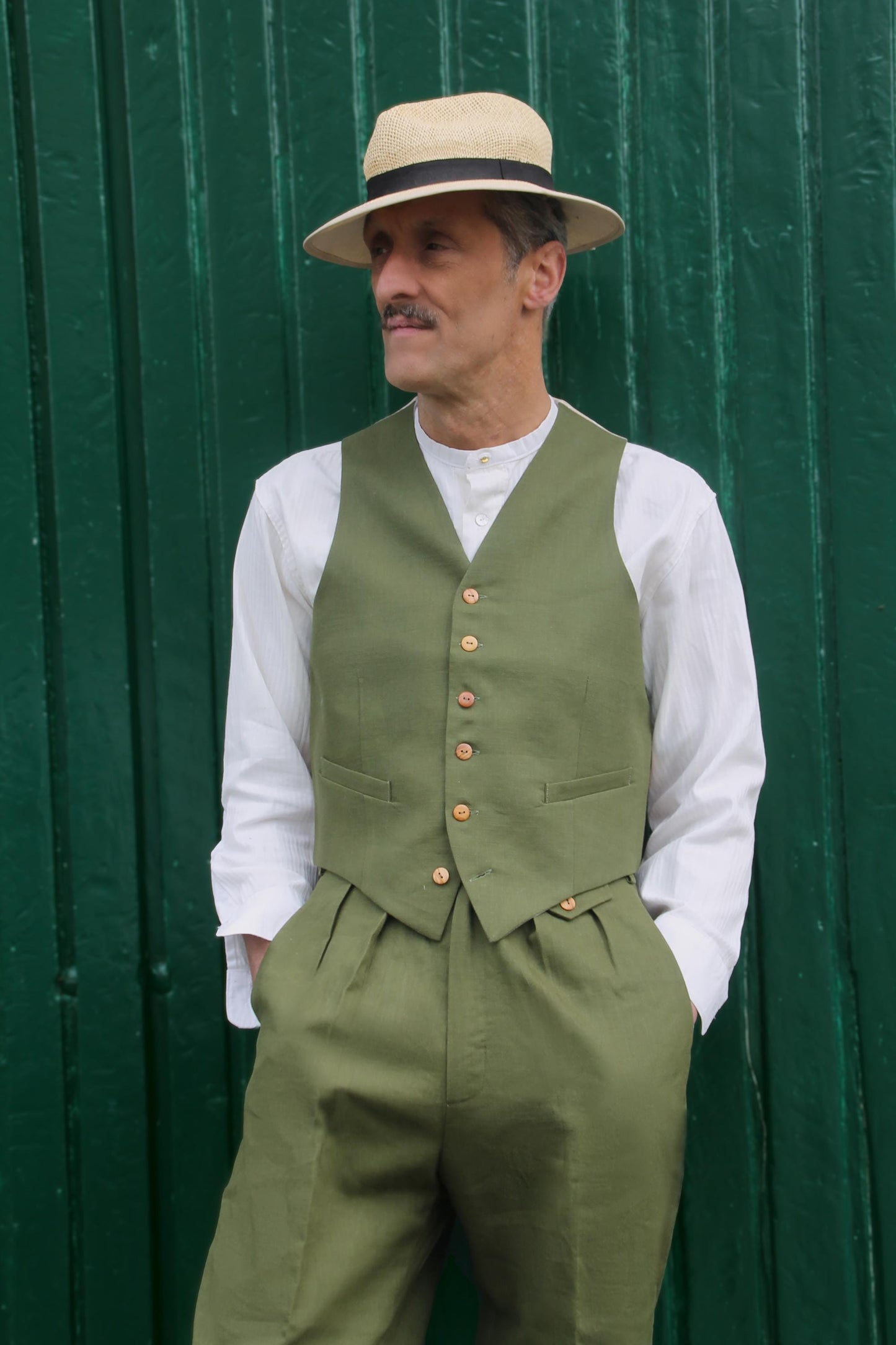 1930s 1940s waistcoat vintage style in rust brown linen