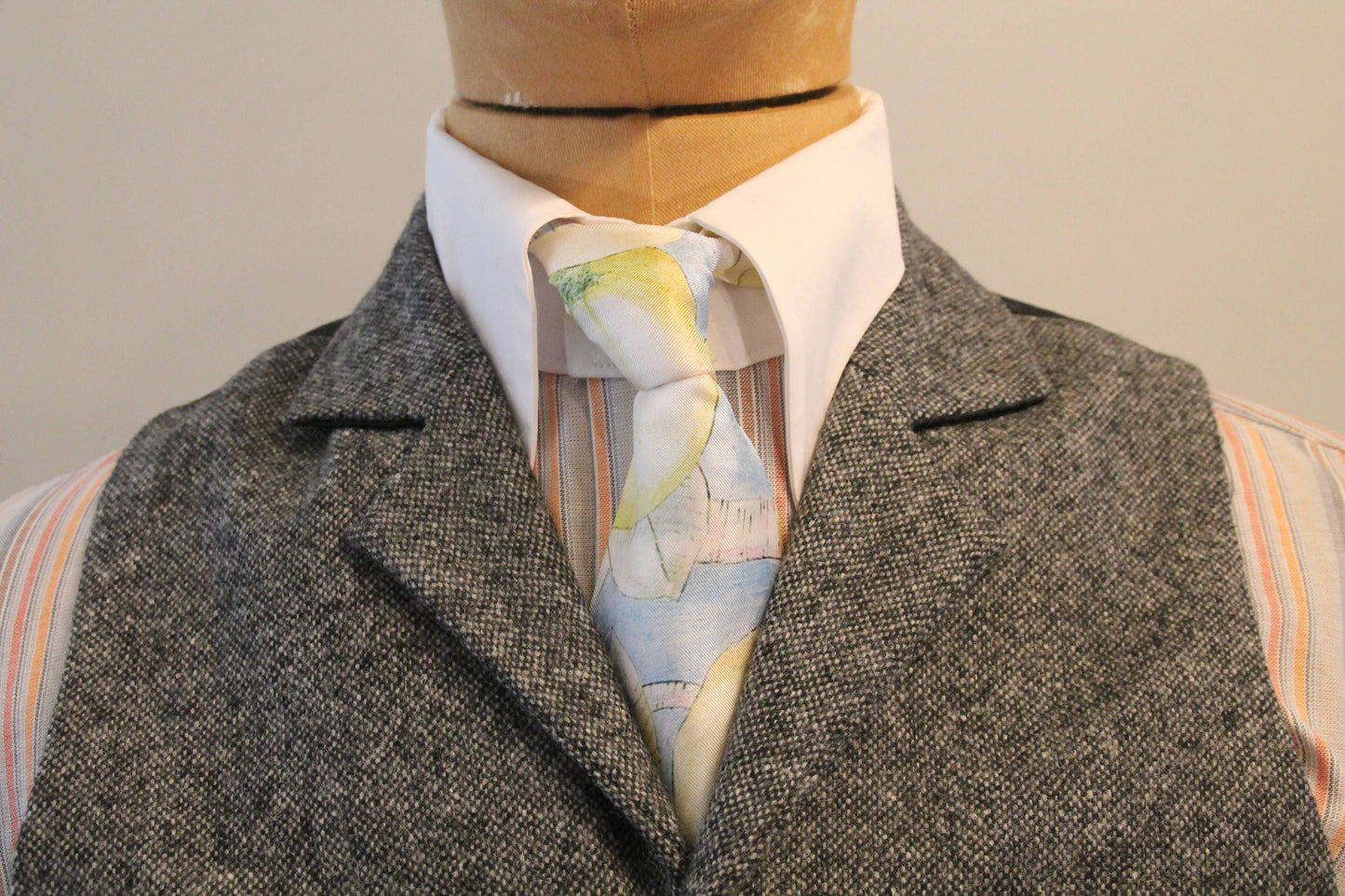 Silk four in hand single fold tie with apples