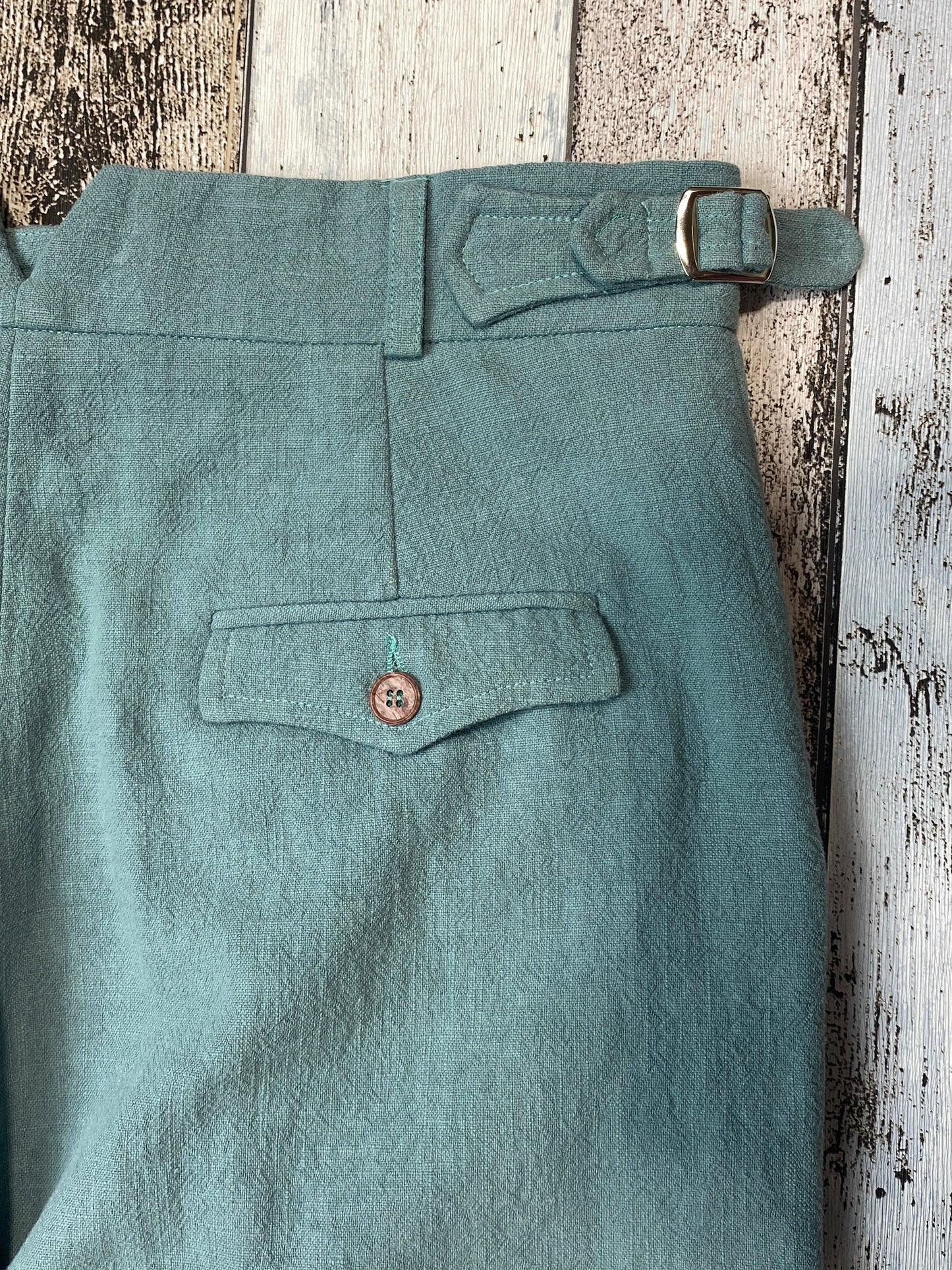 High waist trousers in vintage style in dark mint linen