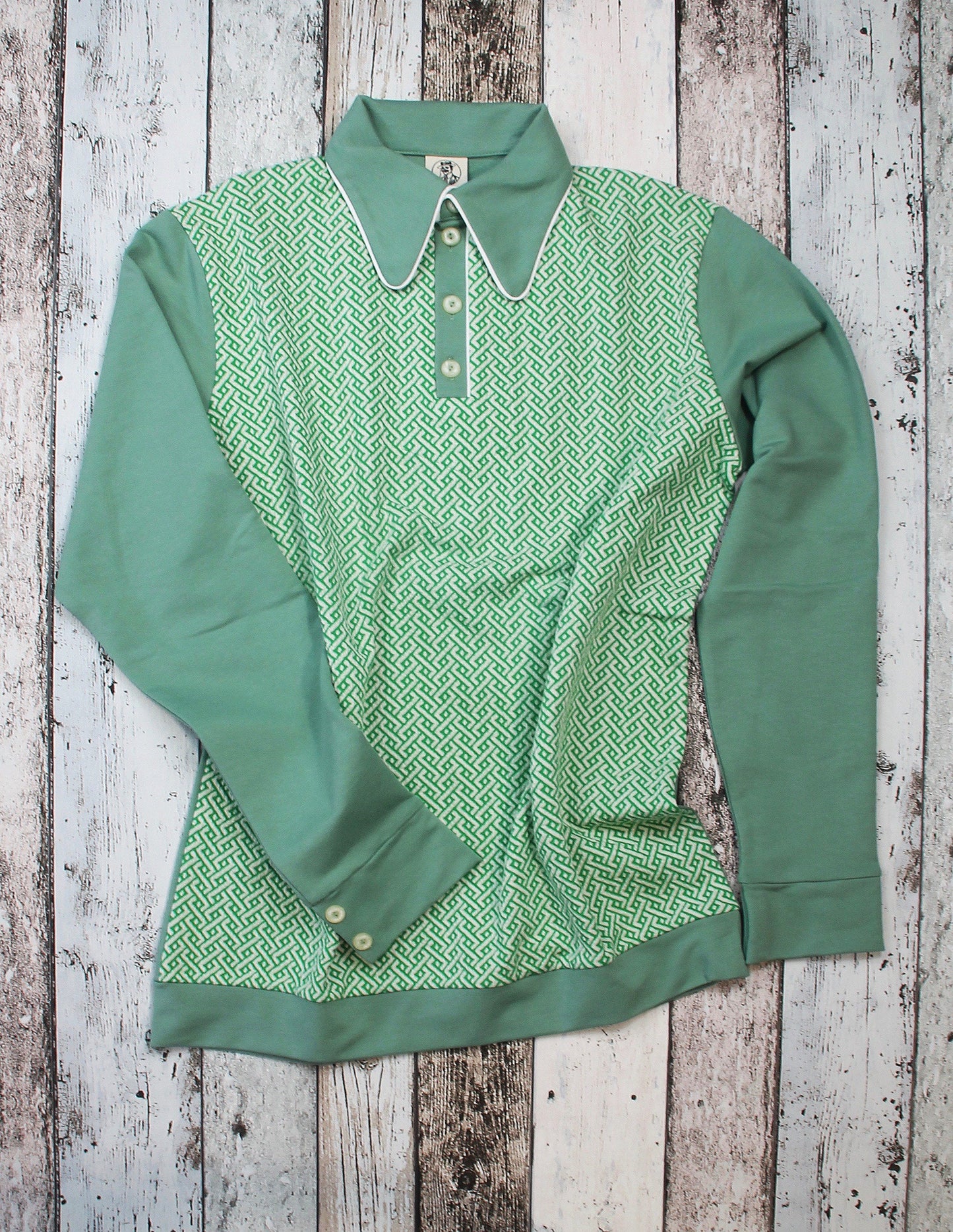 Vintage Vibes: 1940s-Inspired Long Sleeve Polo Shirt in Dark Mint with Spearpoint Collar