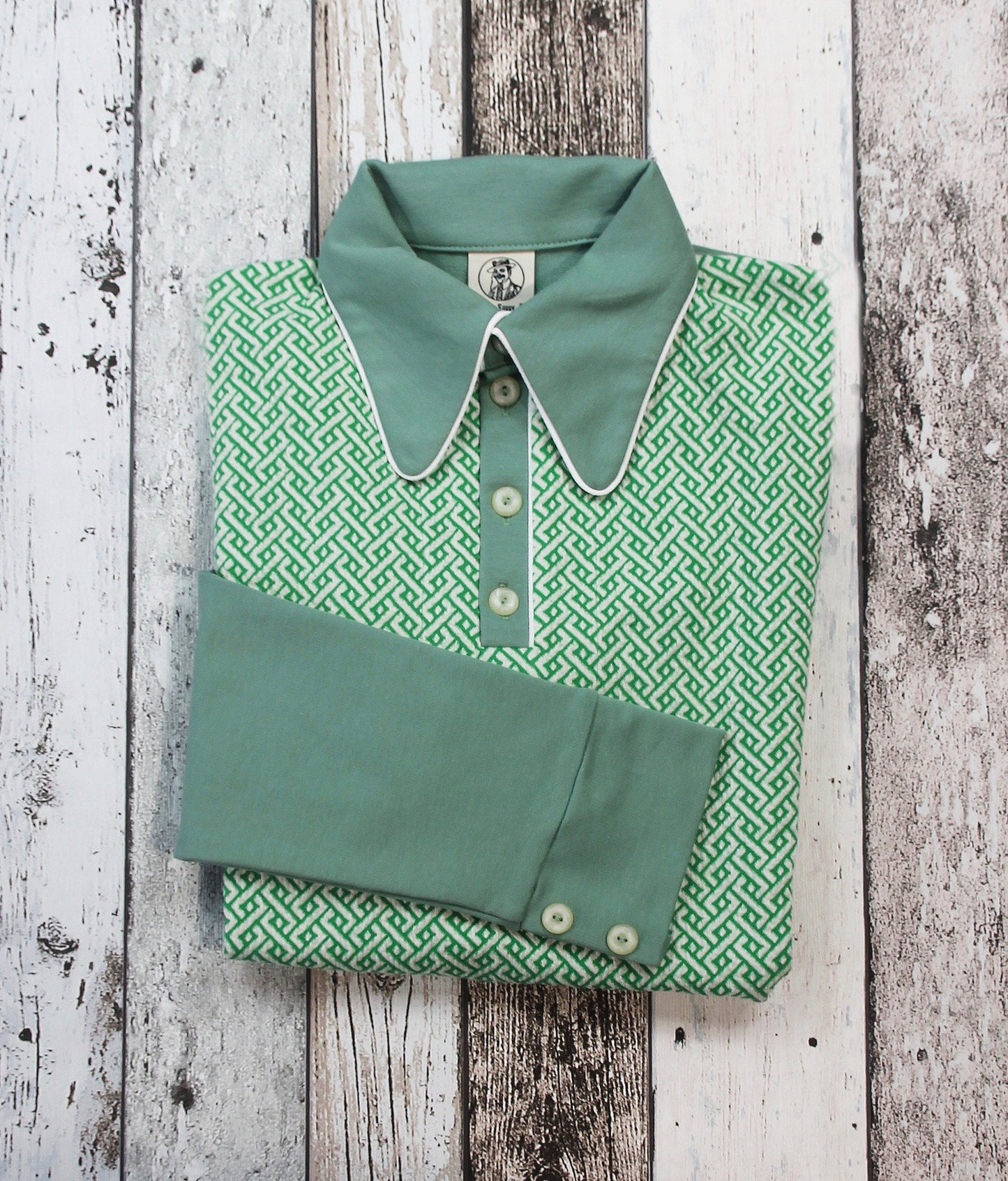 Vintage Vibes: 1940s-Inspired Long Sleeve Polo Shirt in Dark Mint with Spearpoint Collar