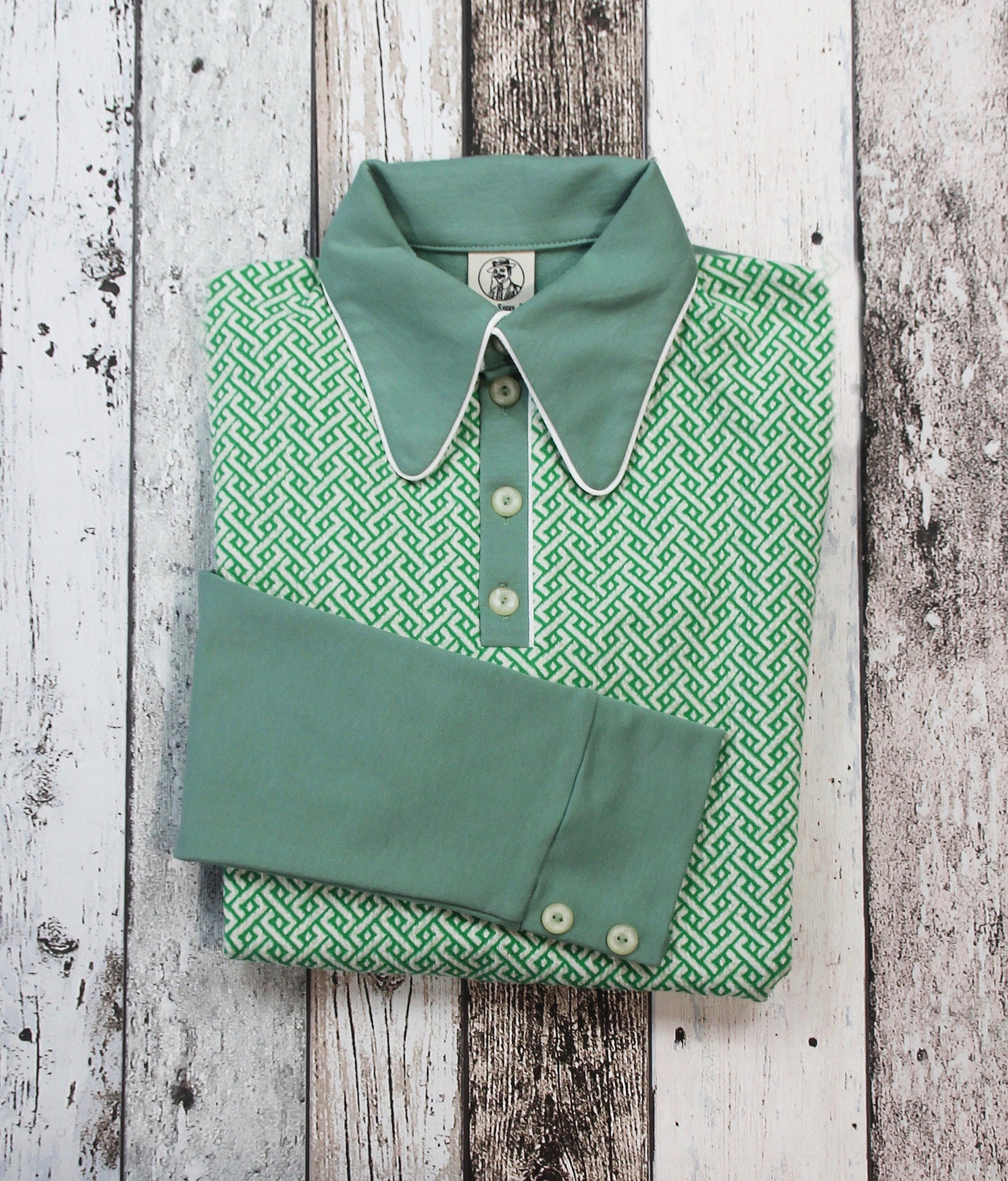Vintage Vibes: 1940s-Inspired Long Sleeve Polo Shirt in Dark Mint with Spearpoint Collar
