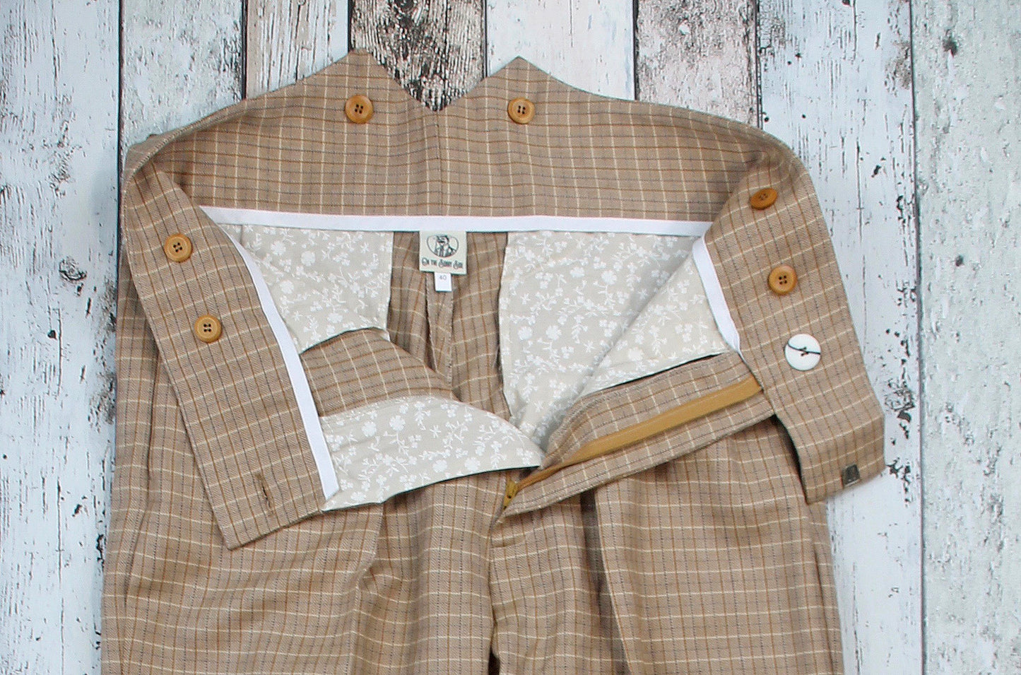 1940s high waist suit trousers vintage style, brown beige checkered 1930s pants