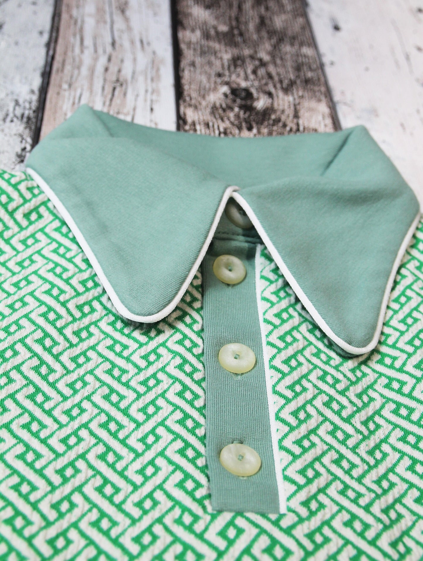 Vintage Vibes: 1940s-Inspired Long Sleeve Polo Shirt in Dark Mint with Spearpoint Collar