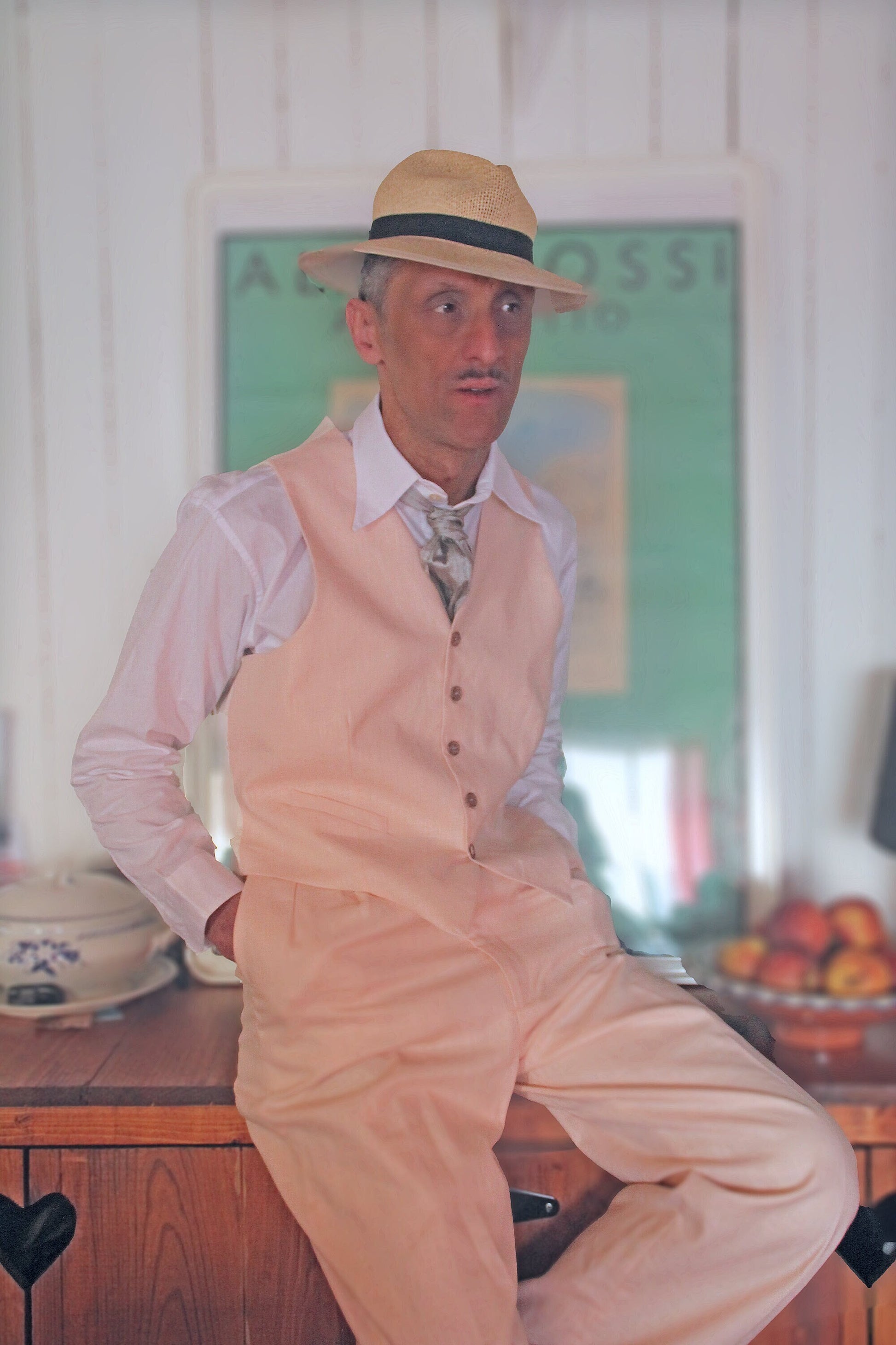 Vintage 1920s style high waist trousers in pink linen