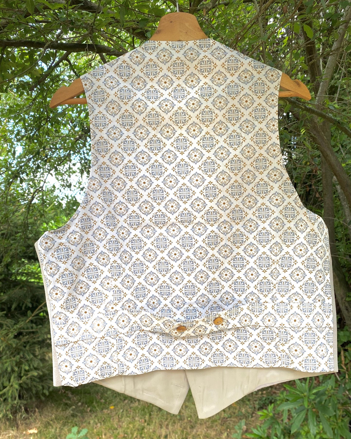 Vintage Style Tailored Waistcoat in light grey linen