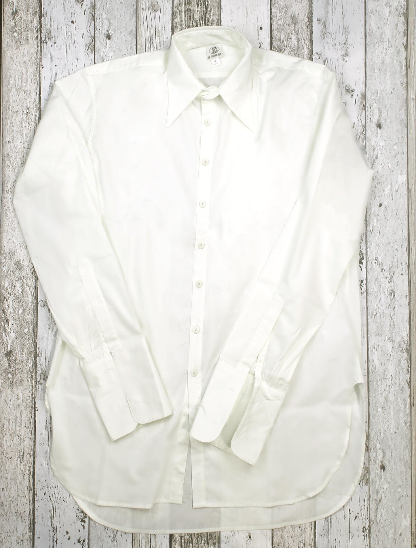 Spearpoint collar shirt in crisp white cotton with French cuffs for cufflinks vintage style