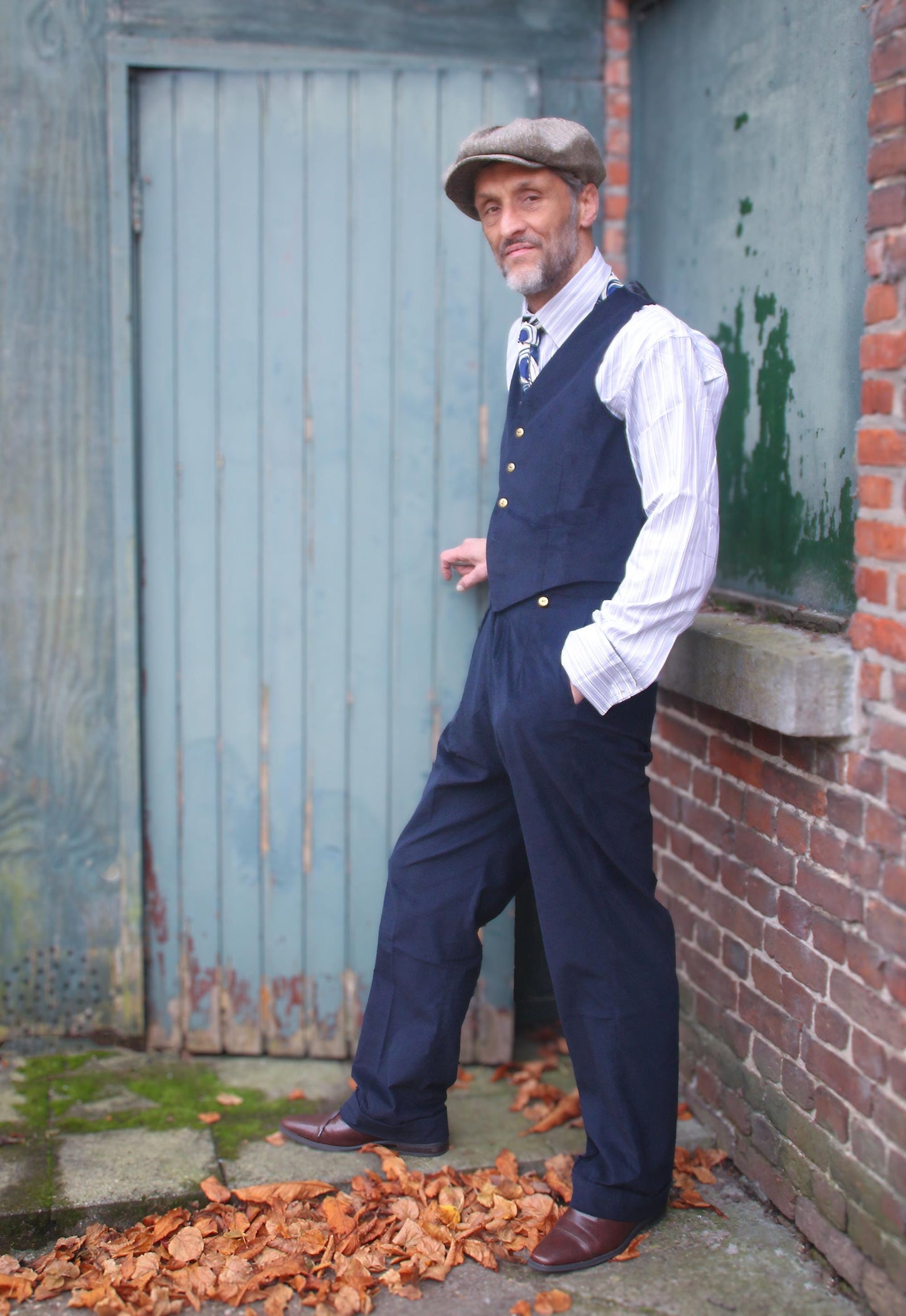 1930s Style Corduroy Waistcoat Navy Blue: soft 21 W needlecord vest