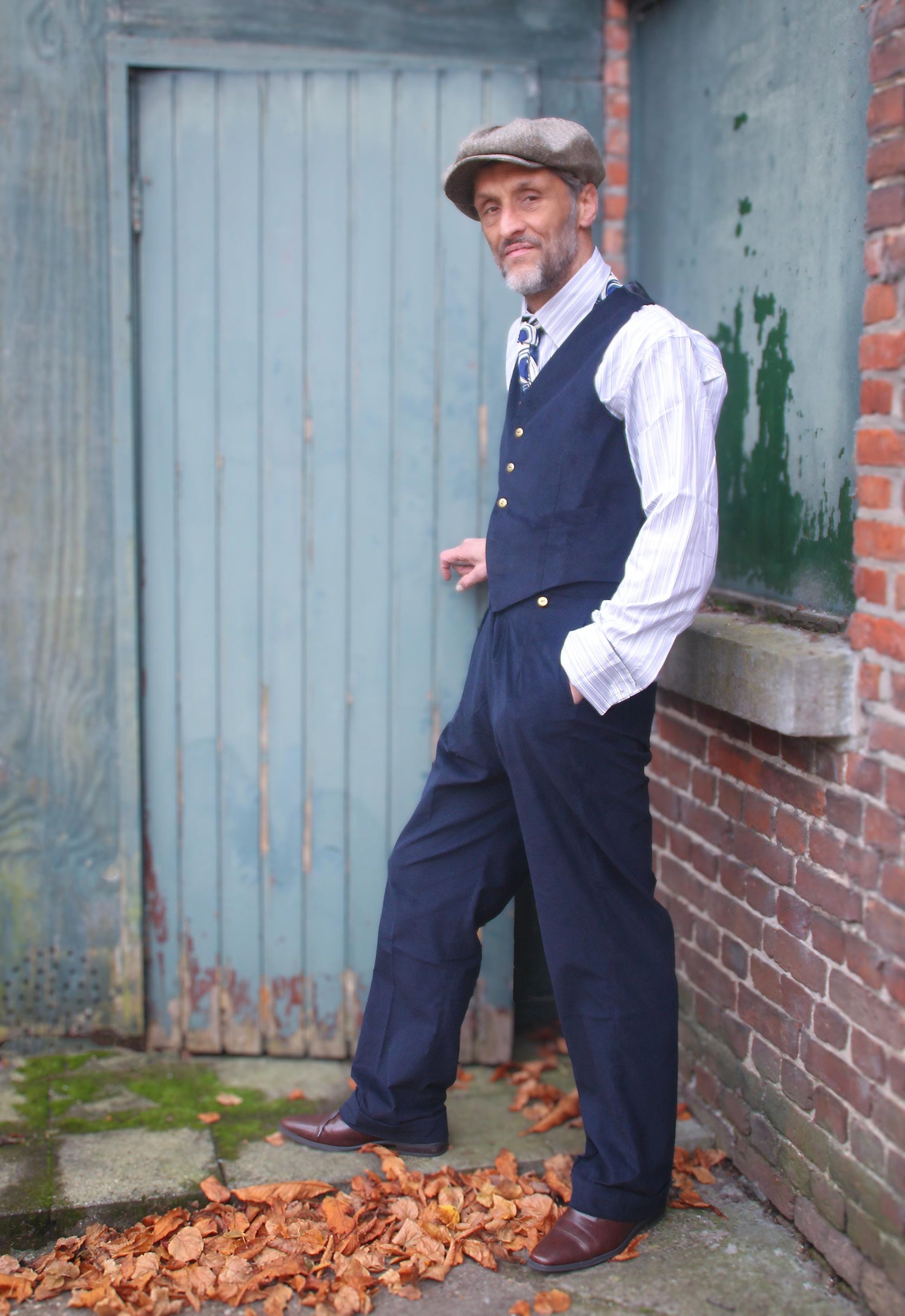 1930s Style Corduroy Waistcoat Navy Blue: soft 21 W needlecord vest